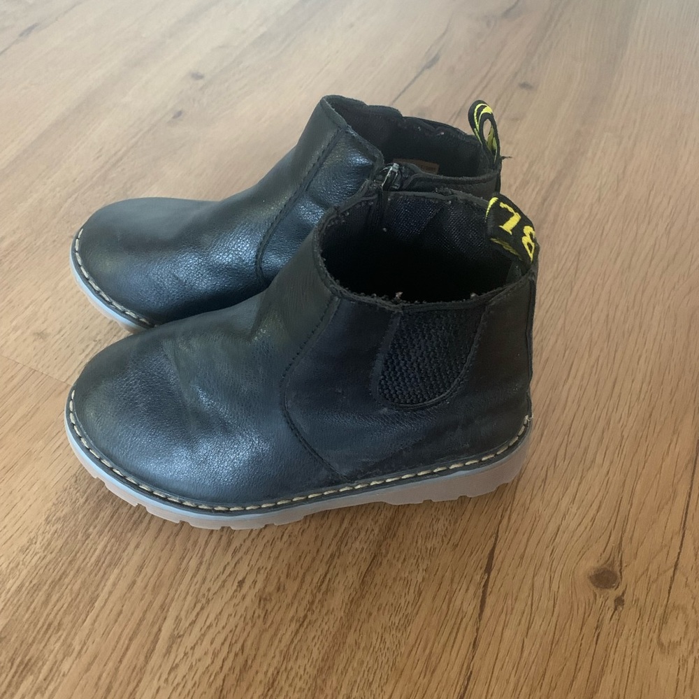 Black boots